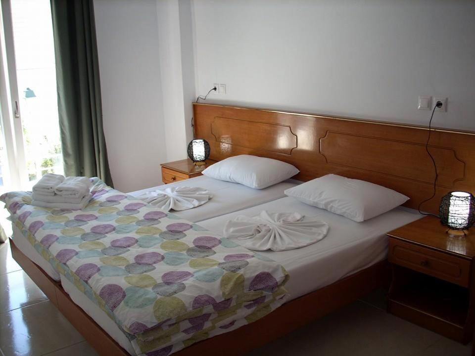 Sea Breeze 2 Apartments Masztihári Kültér fotó