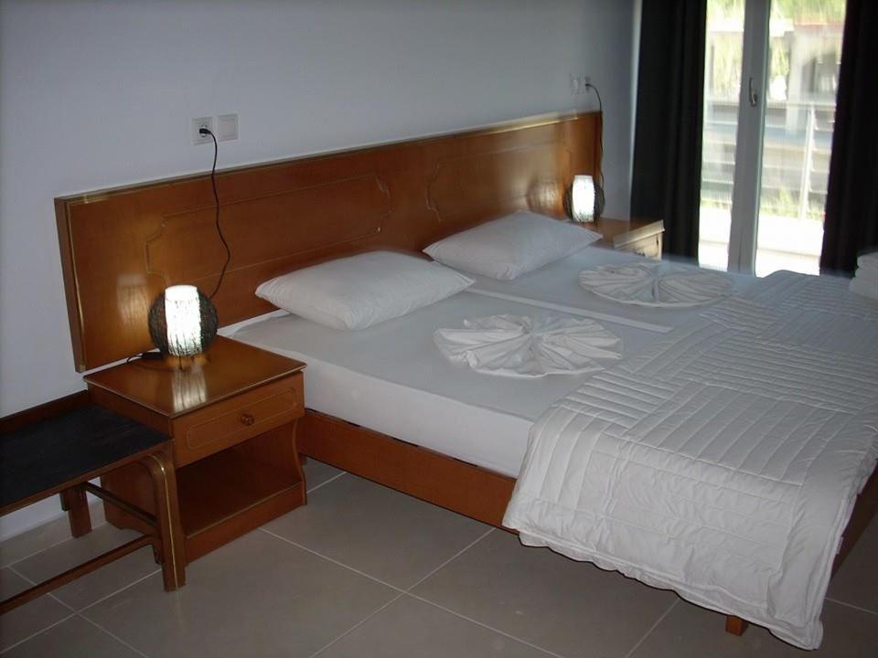 Sea Breeze 2 Apartments Masztihári Kültér fotó