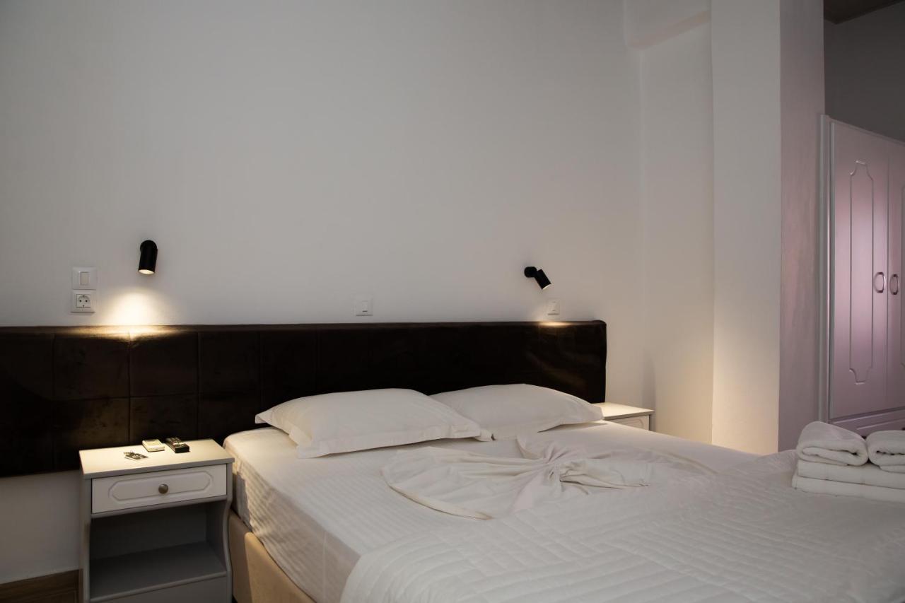 Sea Breeze 2 Apartments Masztihári Kültér fotó