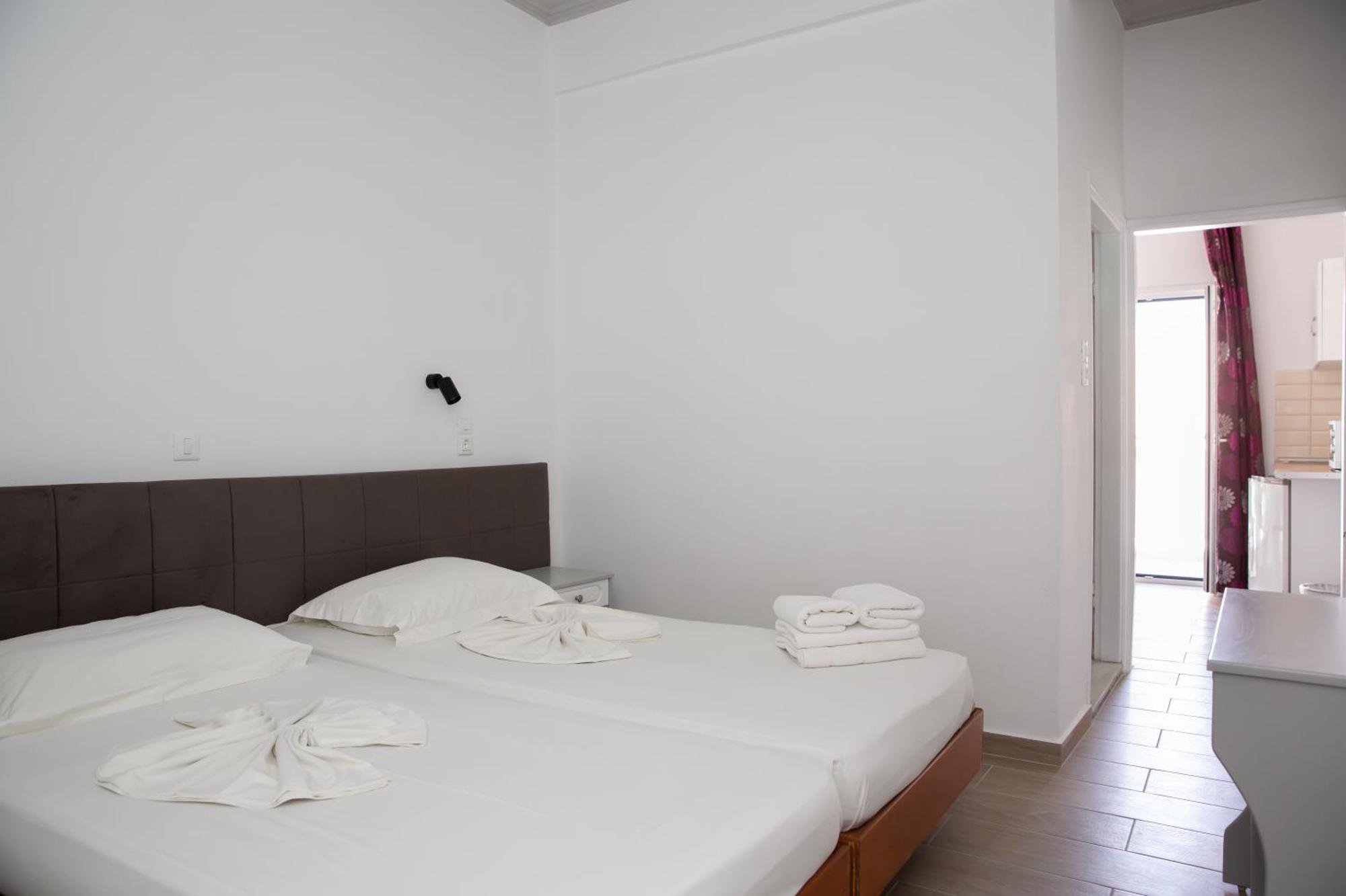 Sea Breeze 2 Apartments Masztihári Kültér fotó