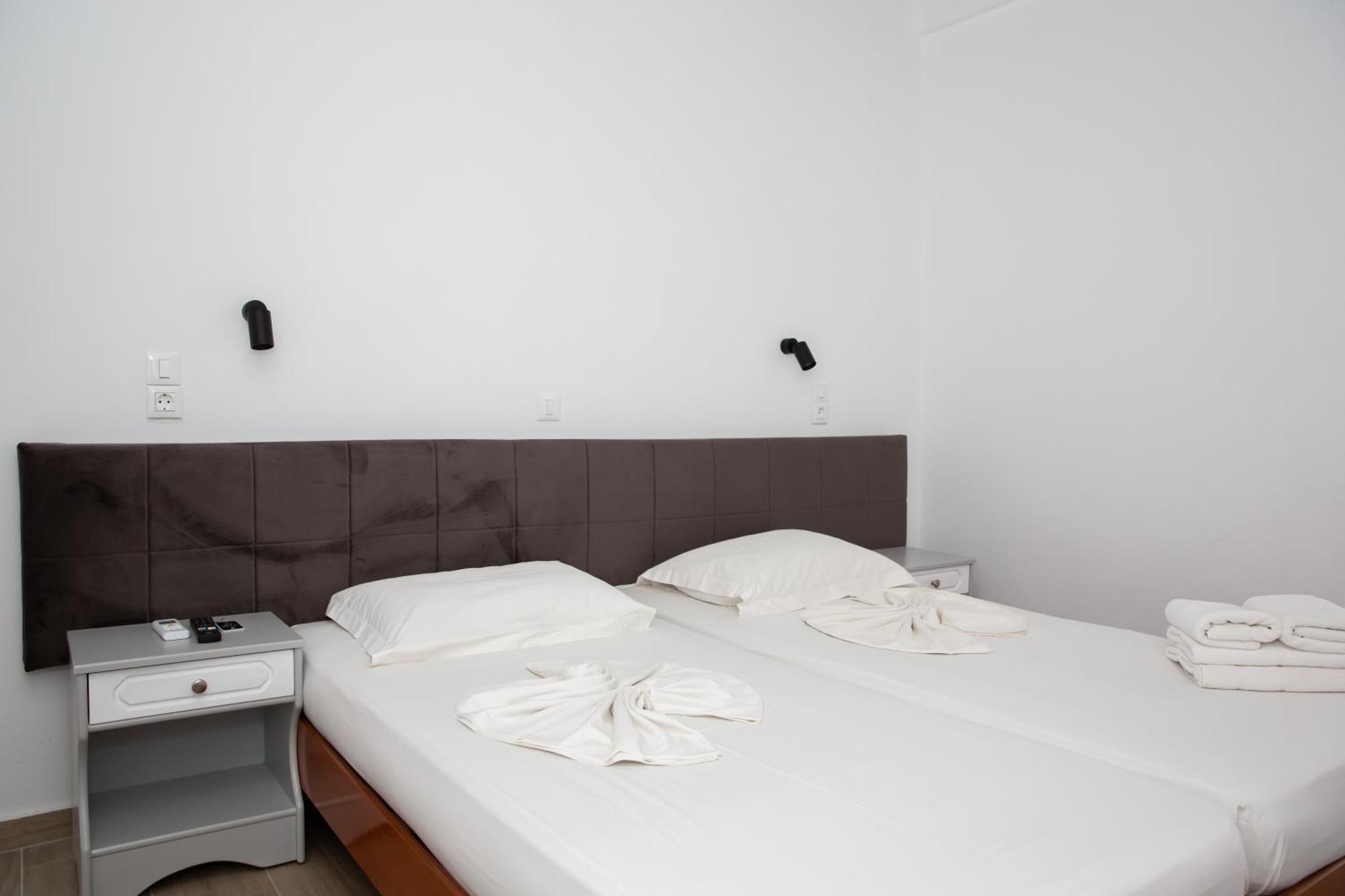 Sea Breeze 2 Apartments Masztihári Kültér fotó